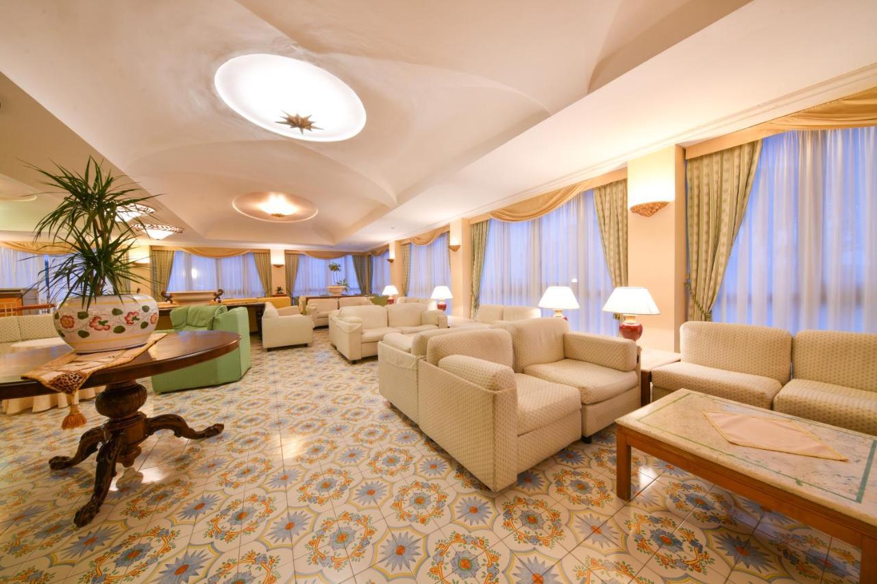 Grand Hotel Terme di Augusto Lacco Ameno  Esterno foto
